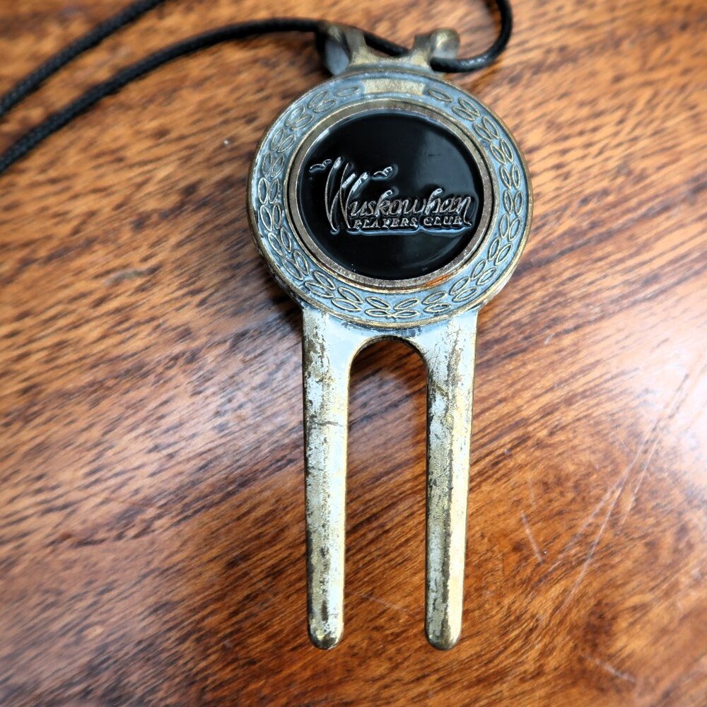 Golf Private Club Collectible Wuskowhan Players Divot Tool Vintage USA Patent